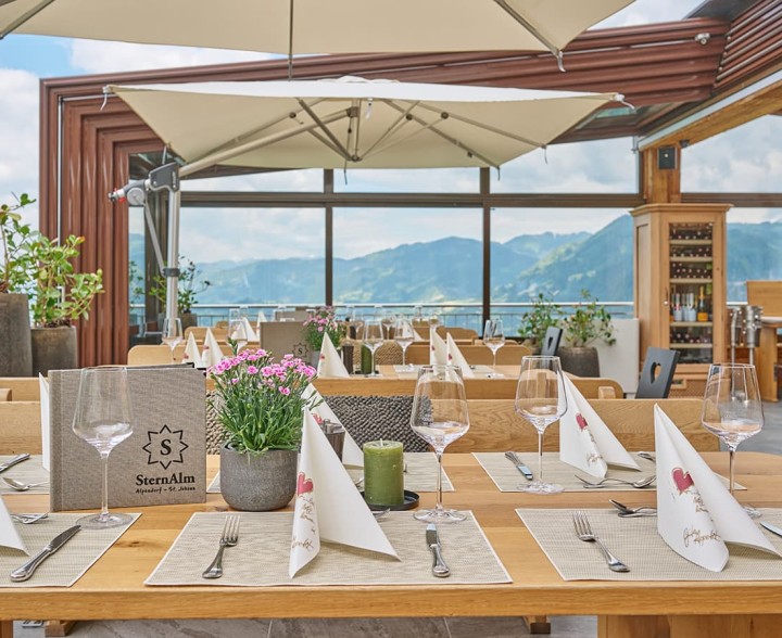 Feste feiern bei uns im &agrave; la carte Restaurant SternAlm