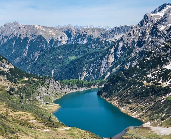 Ruhe finden am Gebirgssee Tappenkarsee